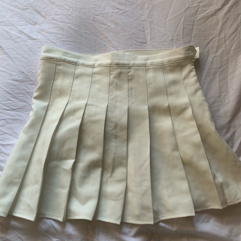 White pleated skirt